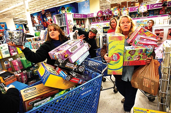 Dự kiến có khoảng 140 triệu người dân Mỹ đổ xô đi mua sắm trong dịp mua sắm cuối năm nay.
