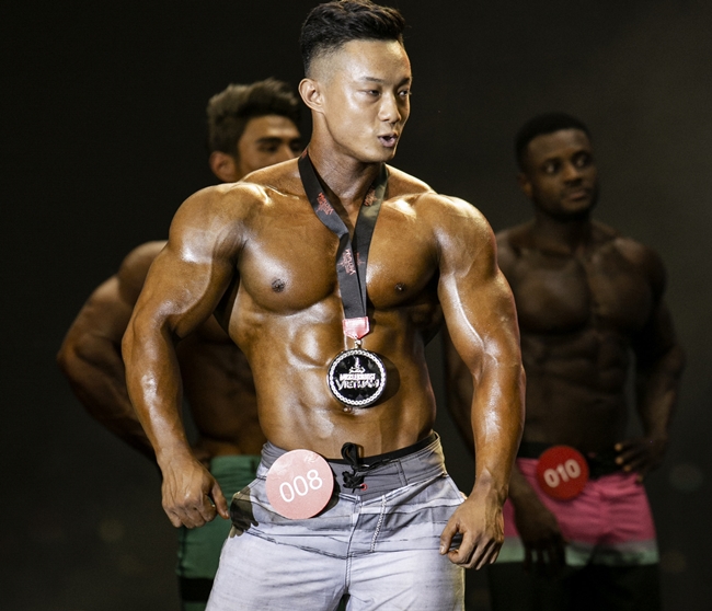 Chàng bác sĩ mê thể hình