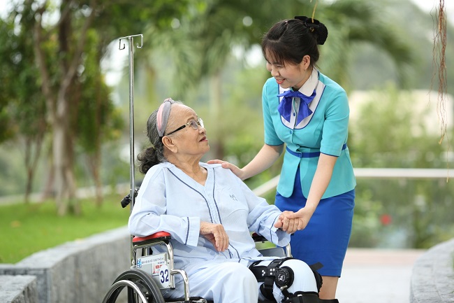 Chăm sóc giảm nhẹ – mô hình xoa dịu nỗi đau cho người bệnh nan y Chăm sóc giảm nhẹ – mô hình xoa dịu nỗi đau cho người bệnh nan y