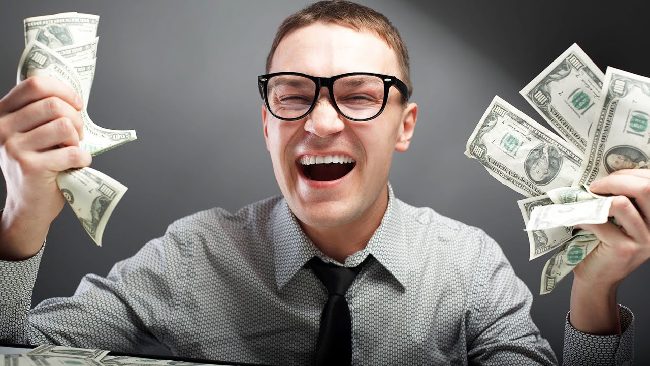 Công nghệ cao, hóa chất, thương mại tăng lương nhiều nhất trong năm 2019