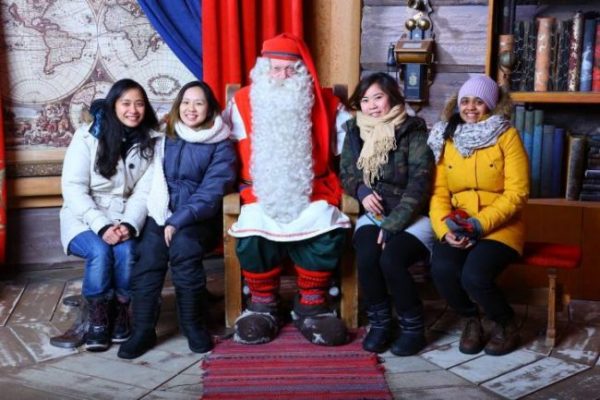 Có gì ở văn phòng ông già Noel mùa Giáng sinh này?