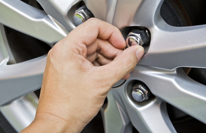 4898843_ford-3d-printed-locking-wheel-nut-4