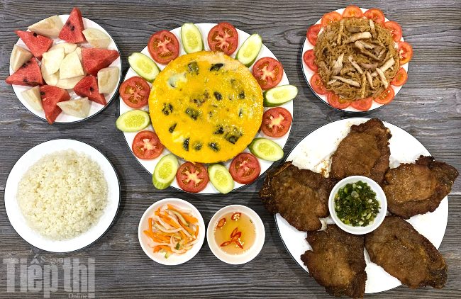 Trưa nay ăn gì: cuối tuần trổ tài làm cơm tấm sườn, bì, chả tại nhà