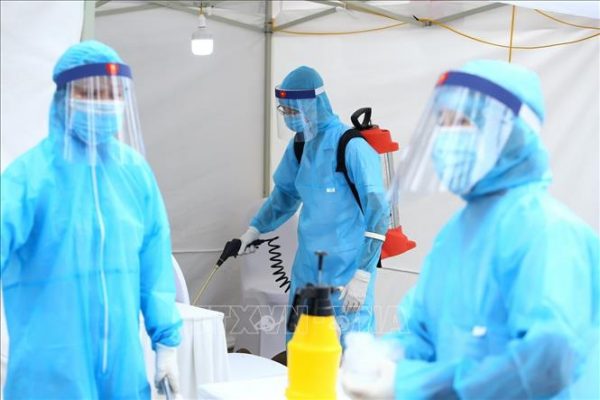 Thêm 3 ca mắc mới Covid-19, nâng tổng số ca lên 883 Thêm 3 ca mắc mới Covid-19, nâng tổng số ca lên 883