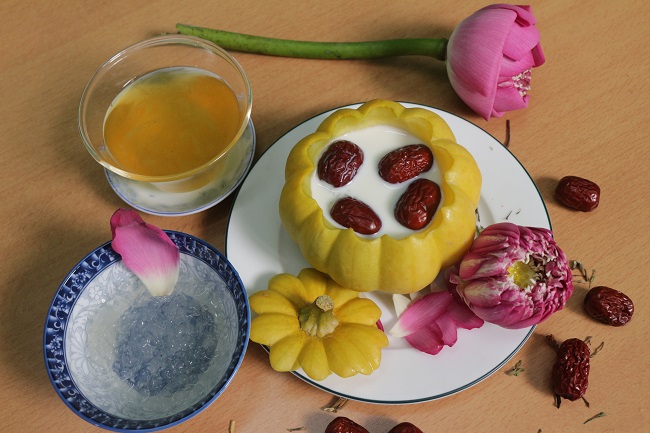 Dinh dưỡng mùa dịch: món yến cho người lớn tuổi bồi bổ sức khỏe Dinh dưỡng mùa dịch: món yến cho người lớn tuổi bồi bổ sức khỏe