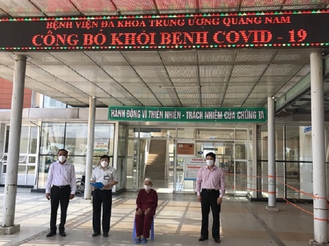 Cụ bà 100 tuổi khỏi Covid-19 sau hơn một tháng điều trị Cụ bà 100 tuổi khỏi Covid-19 sau hơn một tháng điều trị