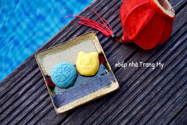 Ngộ nghĩnh bánh trung thu lạnh Singapore tạo hình Doraemon