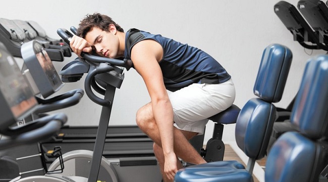 Sau khi tập thể thao là buồn ngủ, có đáng lo?