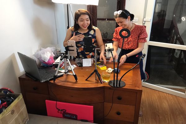 Tỷ lệ ‘chốt đơn hàng’ qua livestream trên Lazada tăng 50 lần