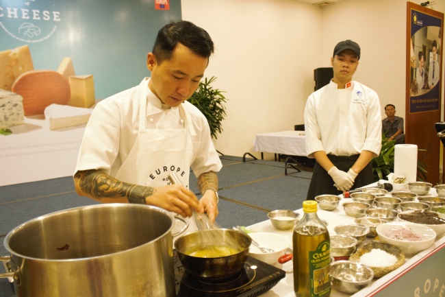 Bí quyết sử dụng phô mai chế biến món ăn của Phó chủ tịch hội đầu bếp