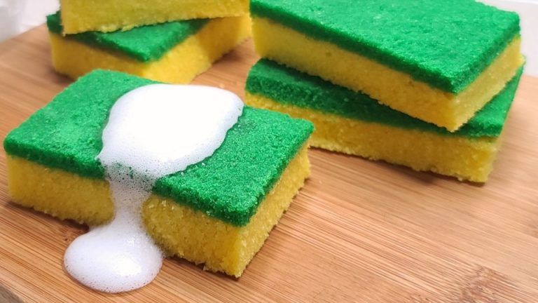 Khi người Indonesia tạo hình bánh ‘mút rửa chén’ và bánh ‘than tổ ong’