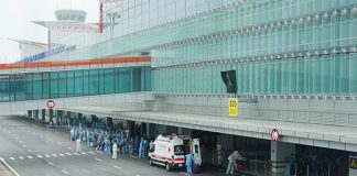 chuyến bay chở người nhập cảnh