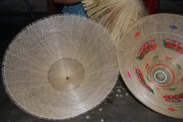 Thăm làng nón ngựa Phú Gia hàng trăm năm tuổi