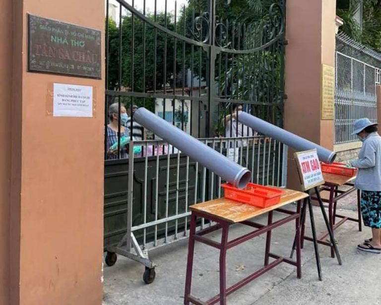 Ở nhà mùa dịch: “ATM lướt ống” của người Sài Gòn
