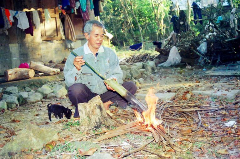 Lên vùng cao ăn chà rá uống tà vặt, tà đing