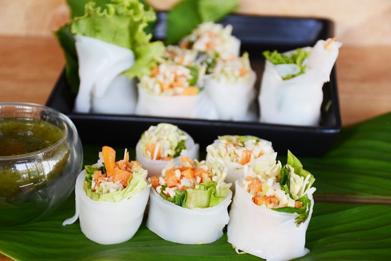 Thanh mát ngày hè cùng phở cuốn đất Hà thành