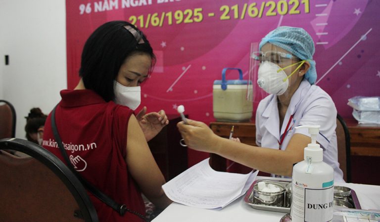 Việt Nam đã có cam kết và ký hợp đồng khoảng 105 triệu liều vắc-xin