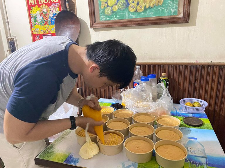 Các huấn luyện viên thể hình đang làm gì trong mùa dịch? Các huấn luyện viên thể hình đang làm gì trong mùa dịch?