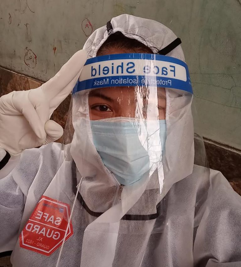 Tình nguyện viên chống dịch: Đón tuổi mới ở một nơi đặc biệt Tình nguyện viên chống dịch: Đón tuổi mới ở một nơi đặc biệt