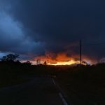 Hoàng hôn như rực cháy trên đèo Khánh Lê.