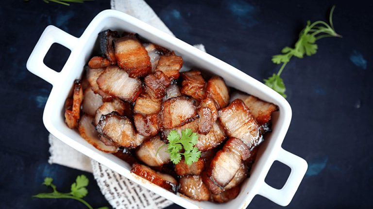 Trưa nay ăn gì: thịt heo khìa nước dừa đậm đà hương vị miền Tây Trưa nay ăn gì: thịt heo khìa nước dừa đậm đà hương vị miền Tây