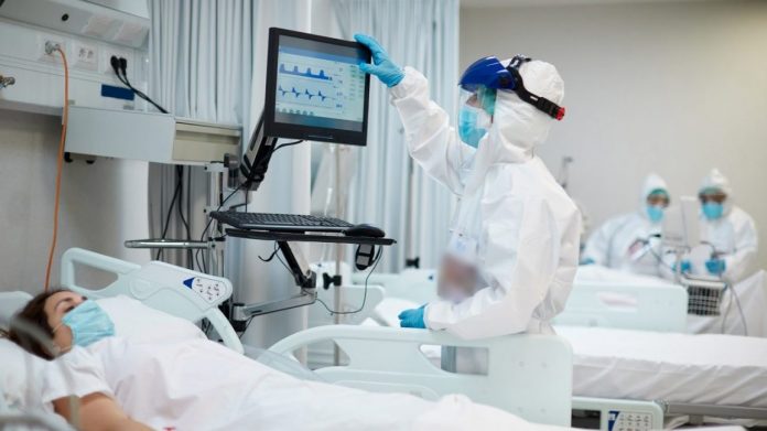 Thắc mắc mùa dịch: Vì sao người mắc Covid-19 không triệu chứng nhưng bất ngờ chuyển nặng?