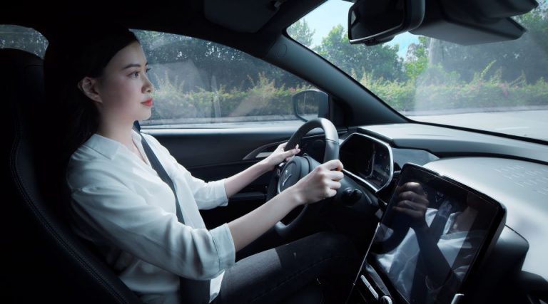 Đề xuất chương trình dạy lái ô tô có thêm nội dung lái xe trên đường cao tốc