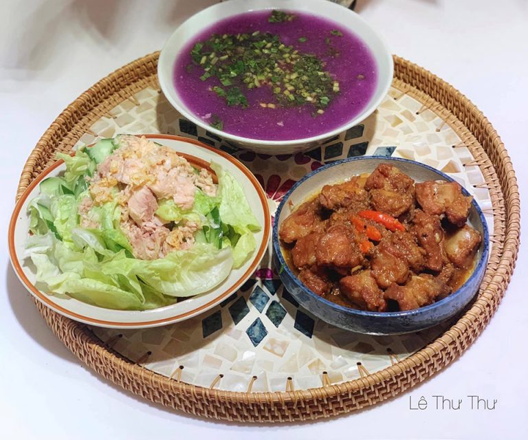 Trưa nay ăn gì: mâm cơm ấm áp cho những ngày Sài Gòn mưa bất chợt Trưa nay ăn gì: mâm cơm ấm áp cho những ngày Sài Gòn mưa bất chợt