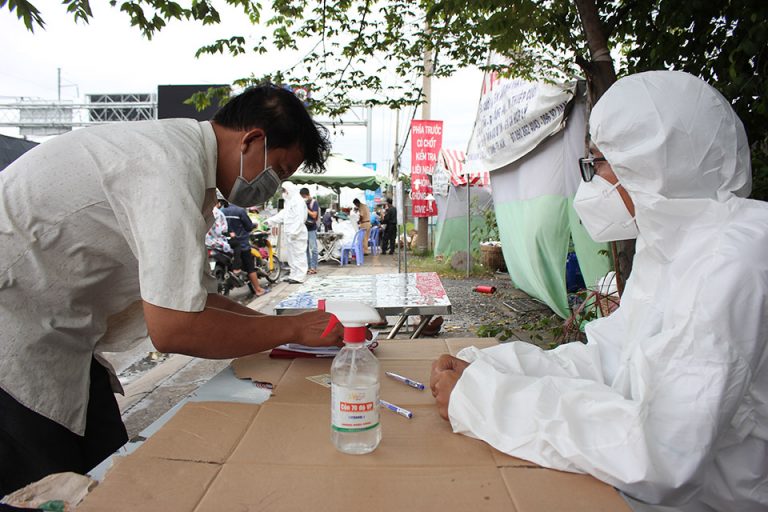 Ngày 13-10, thêm 3.461 ca mắc mới Covid-19