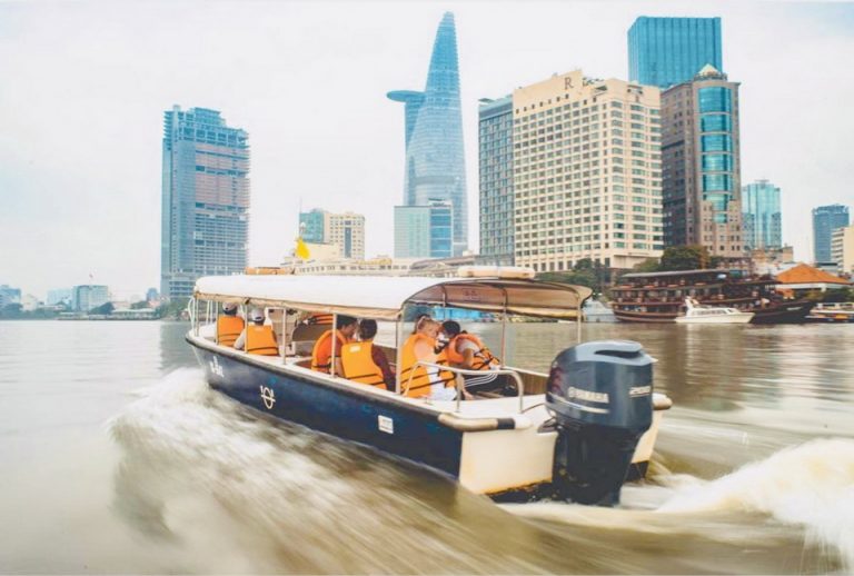 Khám phá Cần Giờ bằng tàu cao tốc