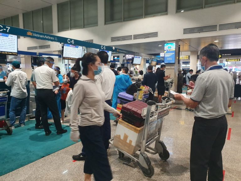 Cục Hàng không đề xuất chỉ xét nghiệm RT-PCR với khách bay chuyến quốc tế