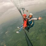 Bay dù lượn ở Đồi Bù, Hà Nội _ Ảnh: Trần Hiếu