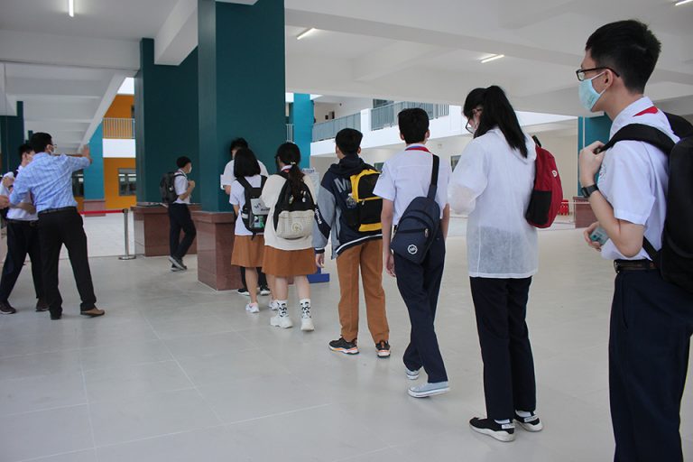 Đã phát hiện 8 ca F0 sau 4 ngày học sinh TPHCM trở lại trường học