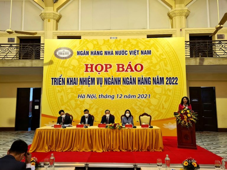 Ngân hàng miễn giảm gần 35.000 tỉ đồng cho 1,9 triệu khách hàng chịu ảnh hưởng Covid-19