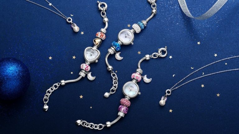 Những chiếc đồng hồ mặt khảm xà cừ làm mê mẩn phái đẹp Những chiếc đồng hồ mặt khảm xà cừ làm mê mẩn phái đẹp